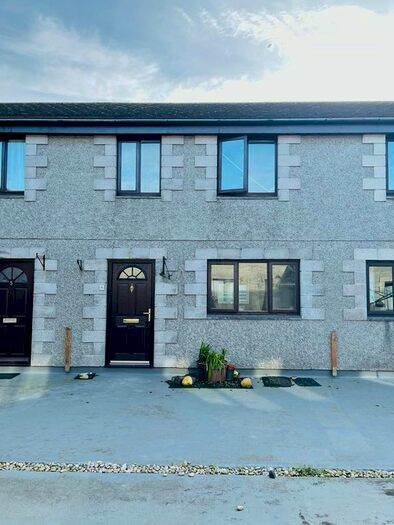 3 Bedroom Terraced House To Rent In Market Square, Hayle, TR27