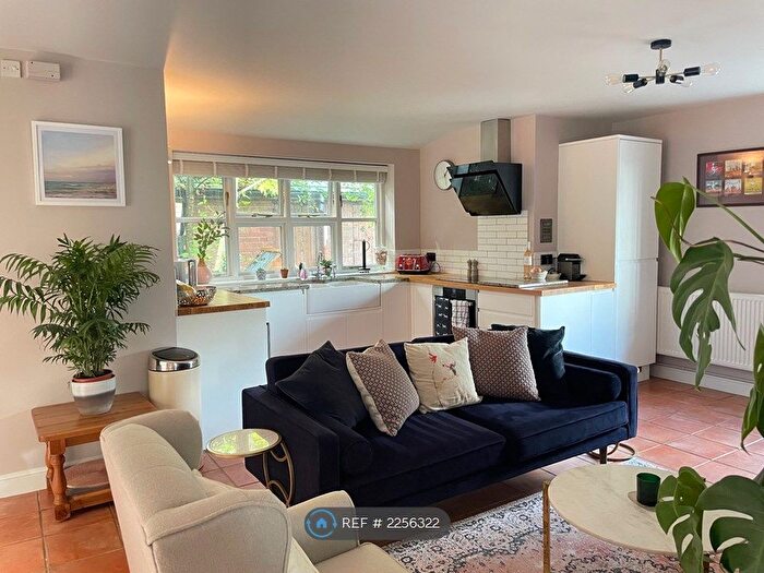 2 Bedroom Maisonette To Rent In South Town, Kenton, Exeter, EX6