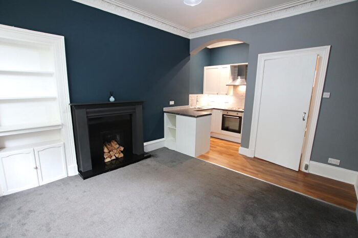 1 Bedroom Flat To Rent In Temple Gardens, Anniesland, G13