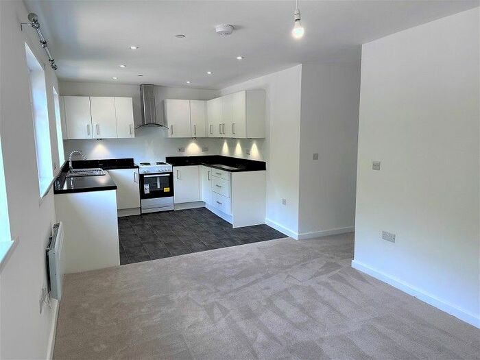 3 Bedroom Flat To Rent In Cowbridge Road West, Ely, Cardiff, CF5