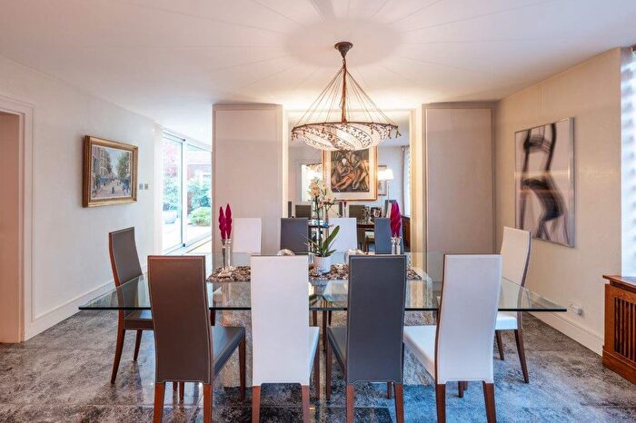 5 Bedroom Detached House For Sale In Spaniards End, Hampstead, London, NW3