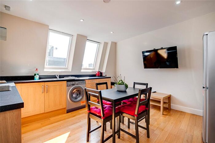 3 Bedroom Apartment To Rent In Camden Road, London, N7