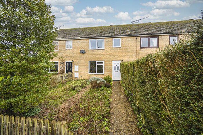 3 Bedroom Terraced House For Sale In Jubilee Gardens, South Cerney, GL7