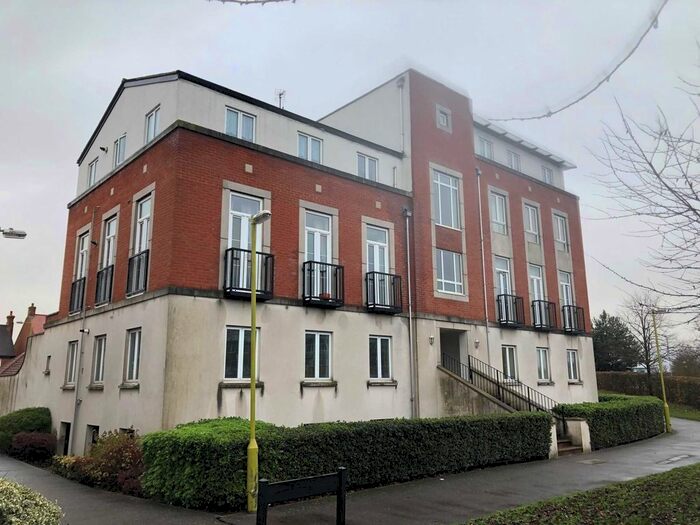 2 Bedroom Flat To Rent In Mosquito Way, Hatfield, AL10