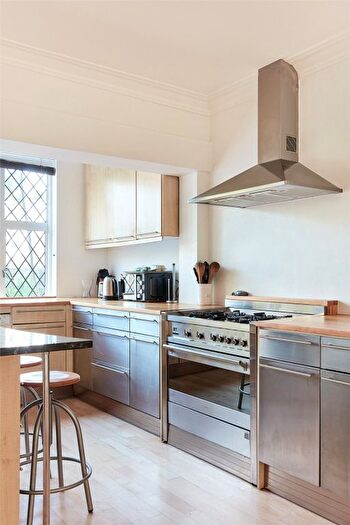 5 Bedroom Detached House To Rent In Sutherland Grove, Putney, London, SW18