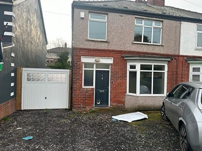 3 Bedroom Semi-Detached House To Rent In Struan Road, Sheffield, S7