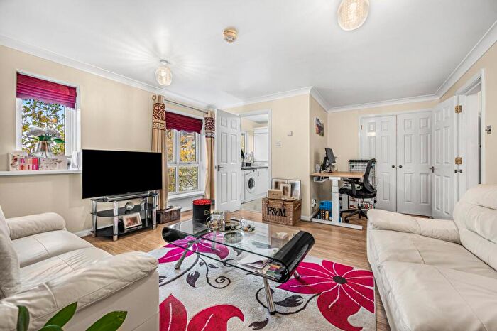 2 Bedroom Flat For Sale In Victoria Hall, Wesley Avenue, E16