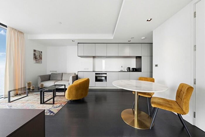 1 Bedroom Apartment To Rent In Amory Tower, Marsh Wall, London, E14