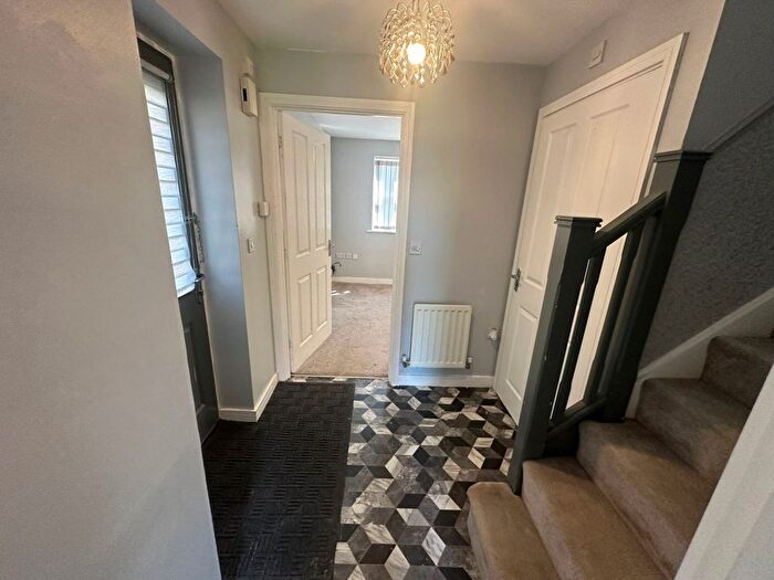 3 Bedroom Semi-Detached House To Rent In Sunbeam Way, Lower Stoke, Coventry, CV3