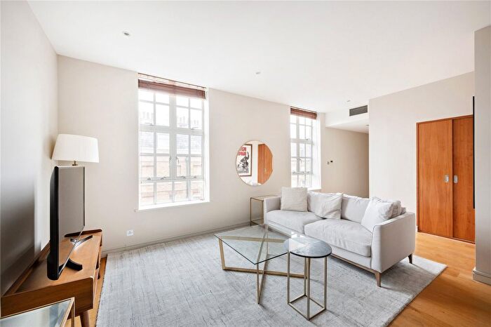 2 Bedroom Flat To Rent In Nottingham Place, London, W1U