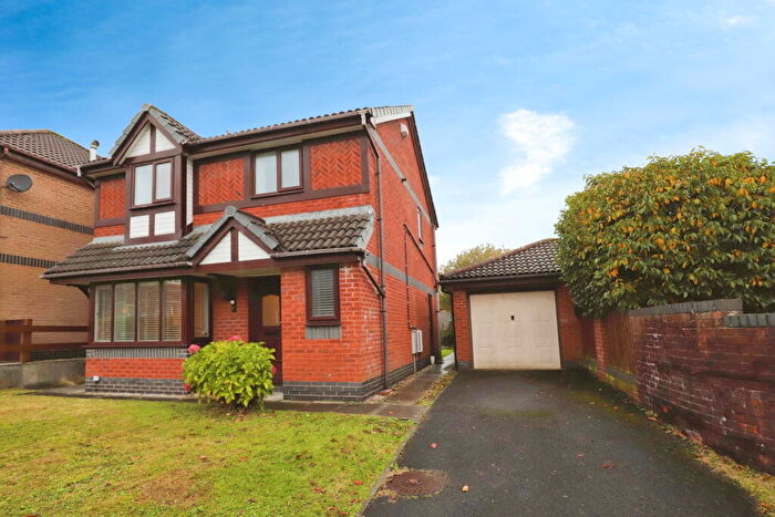 3 Bedroom Detached House For Sale In Wadebridge Drive, Bury, BL8