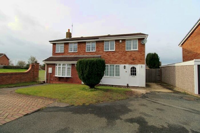 2 Bedroom Semi-Detached House To Rent In Bewlay Close, Brierley Hill, DY5
