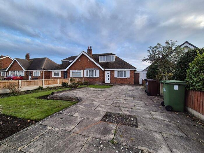3 Bedroom Semi-Detached Bungalow For Sale In Preston New Road, Southport, PR9