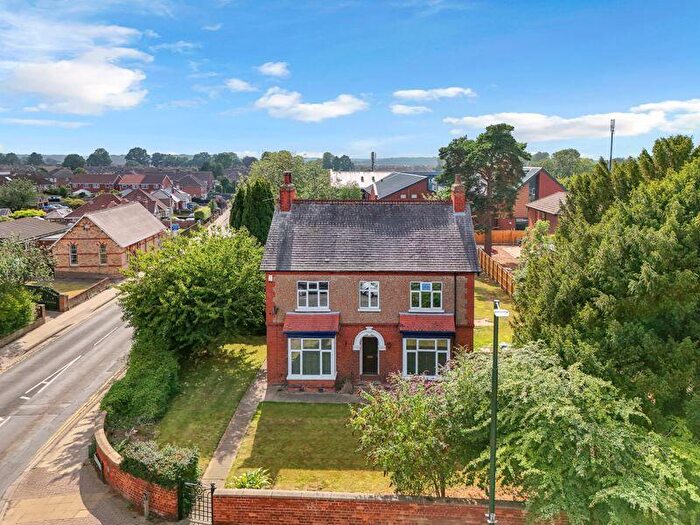 4 Bedroom Detached House For Sale In Waltham Road, Scartho, DN33