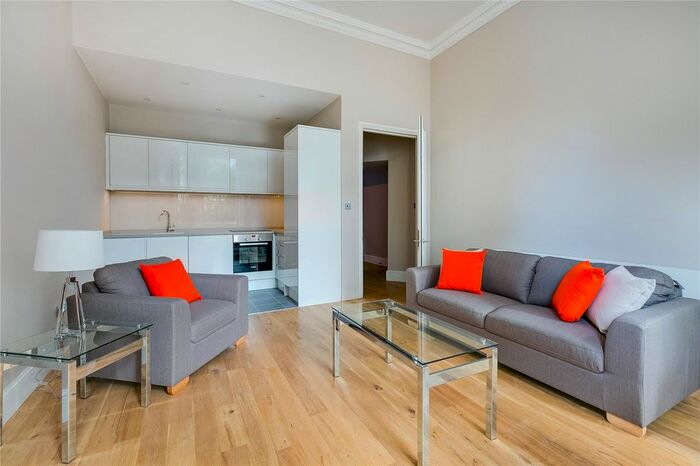 2 Bedroom Flat To Rent In Earls Court Square, Earls Court, London, SW5