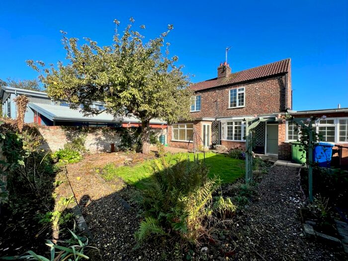 2 Bedroom Detached House To Rent In Norwood, Beverley, East Riding Of Yorkshire, Uk, HU17