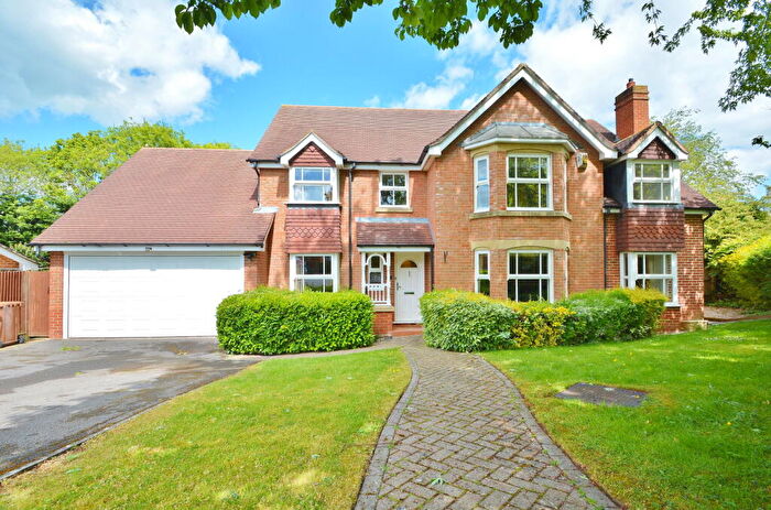 4 Bedroom Detached House For Sale In Swan Gardens, Tetsworth, OX9