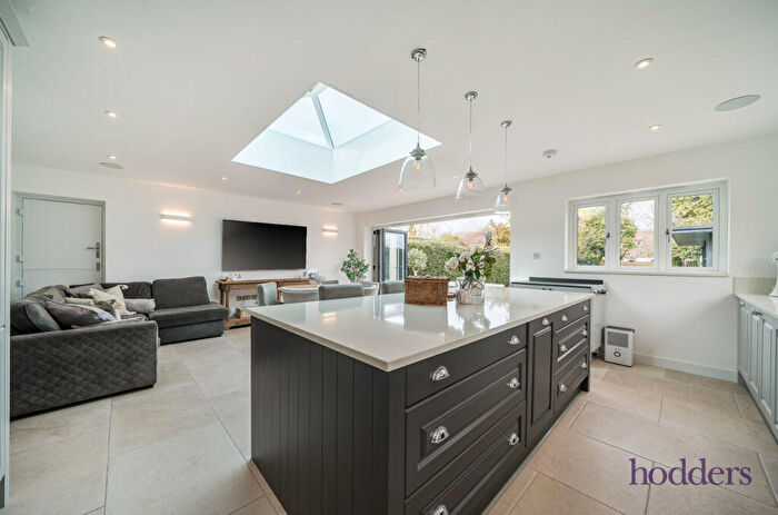 3 Bedroom Bungalow For Sale In Lyne, Surrey, KT16