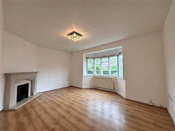 2 Bedroom Flat To Rent In Ossulton Way, East Finchley, N2
