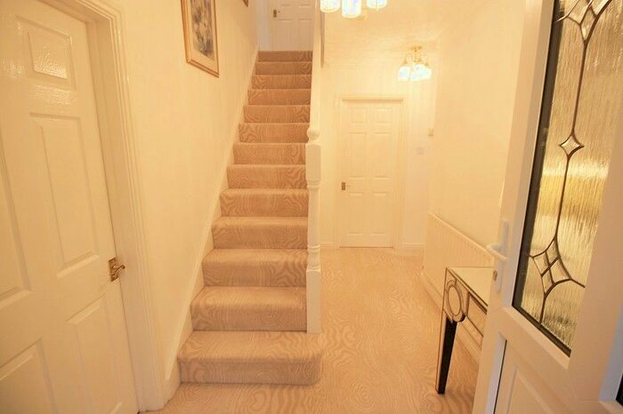 4 Bedroom Detached House For Sale In Bronheulwen, Porth, Rhondda, Cynon, Taff. CF39