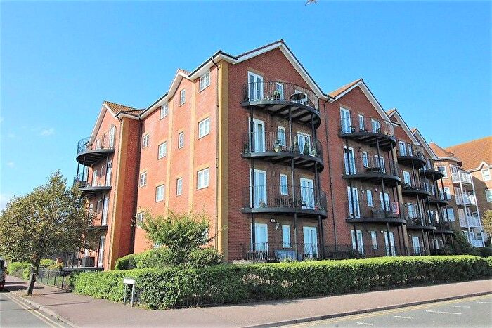 2 Bedroom Flat To Rent In Nelson Road, Clacton-On-Sea, CO15