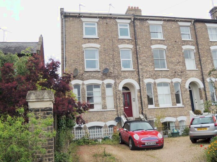 2 Bedroom Flat To Rent In Wellesley Road, Colchester, CO3