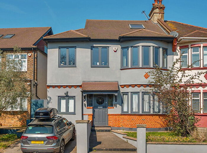 4 Bedroom Semi-Detached House To Rent In Donnington Road, London, NW10