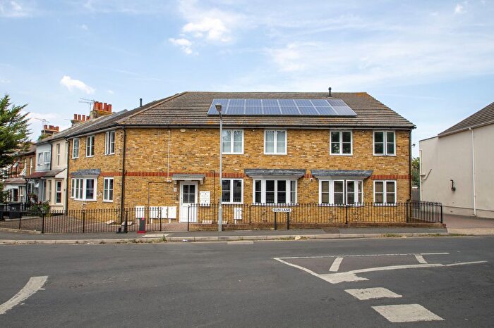 2 Bedroom Flat To Rent In Sun Lane, Gravesend, DA12