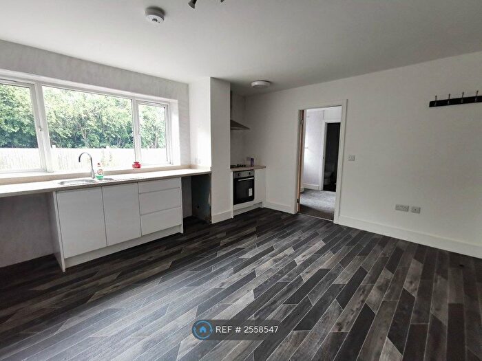 1 Bedroom Flat To Rent In Middlecliff Lane, Little Houghton, Barnsley, S72