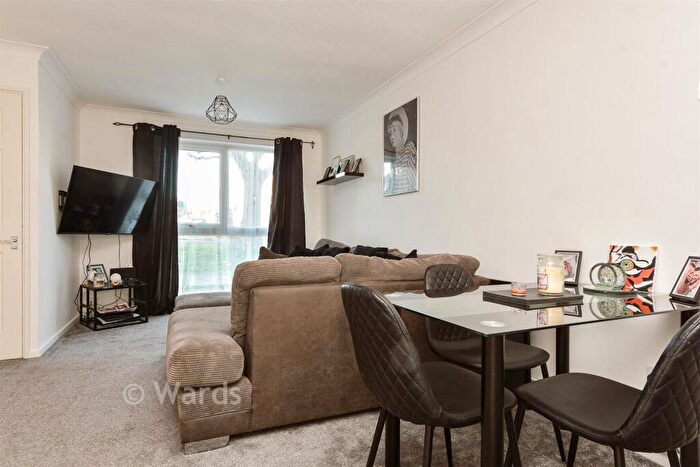 1 Bedroom Flat For Sale In Copperhurst Walk, Cliftonville, Margate, Kent, CT9