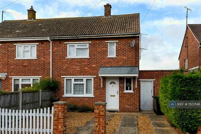 2 Bedroom Semi-Detached House To Rent In Waveney Road, Hunstanton, PE36