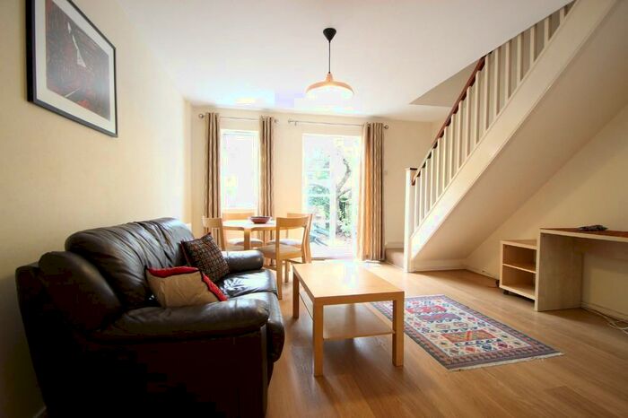 2 Bedroom Mews To Rent In Bergholt Mews, Camden Town, NW1