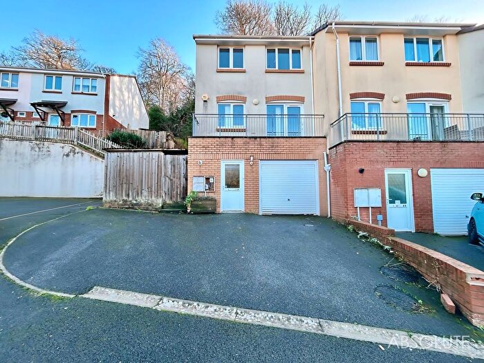 3 Bedroom End Terrace House To Rent In St. Peters Close, Torquay, TQ2