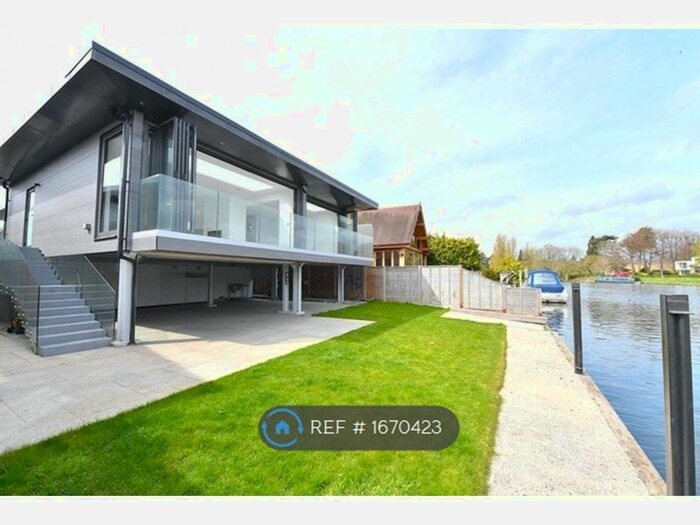 3 Bedroom Detached House To Rent In Riverside, Staines Upon Thames, TW18