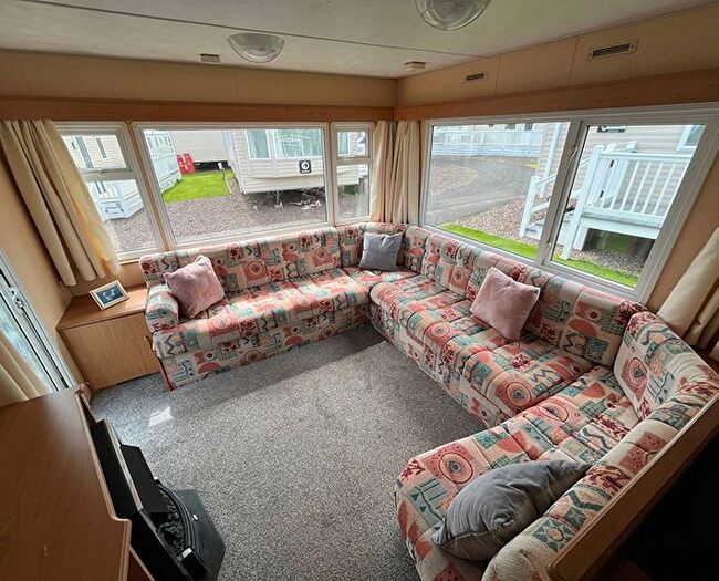 2 Bedroom Mobile/park Home For Sale In Scoutscroft, Coldingham, Eyemouth, TD14