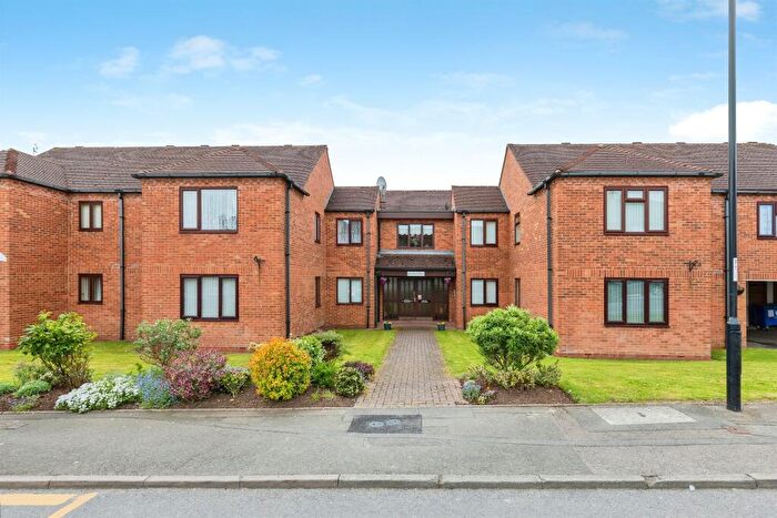2 Bedroom Apartment For Sale In Brentwood Gardens, Coventry, CV3