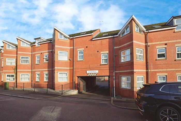 2 Bedroom Flat For Sale In Shakleton Road, Coventry, West Midlands, CV5