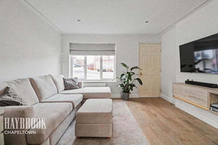 3 Bedroom Detached House For Sale In Newton Gardens, Chapeltown, S35