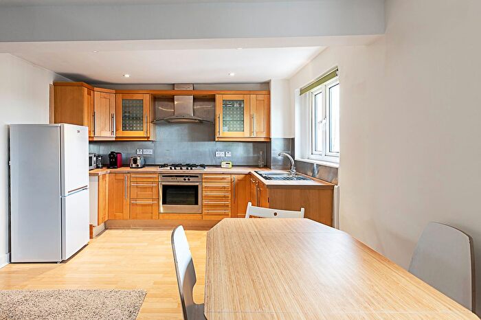 1 Bedroom Flat To Rent In Edgware Road, London, W2