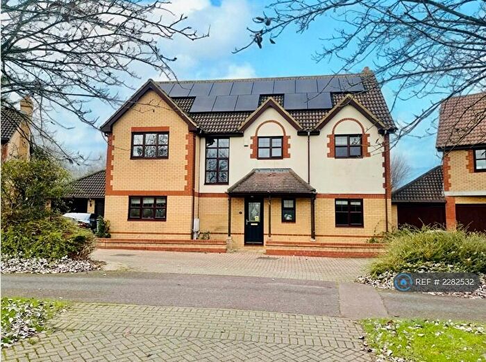 5 Bedroom Detached House To Rent In Hindhead Knoll, Walnut Tree, Milton Keynes, MK7