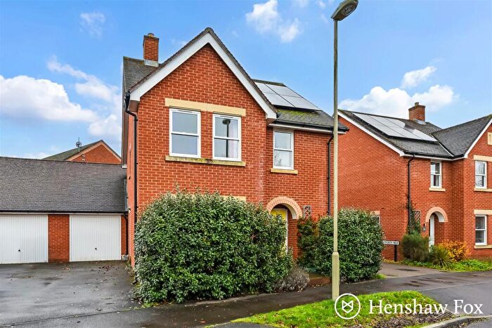 4 Bedroom Detached House For Sale In Cutforth Way, Romsey, Hampshire, SO51