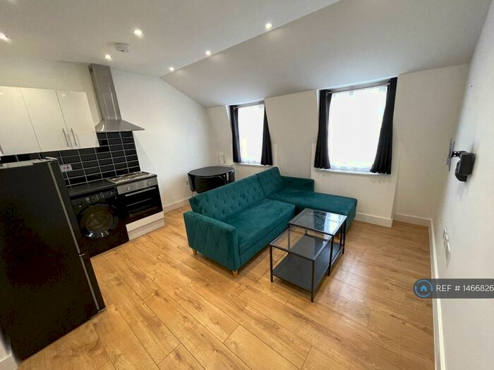 1 Bedroom Flat To Rent In Denmark Hill, London, SE5