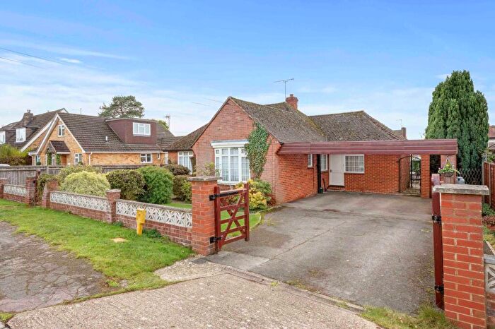 4 Bedroom Detached Bungalow For Sale In Howard Crescent, Seer Green, HP9