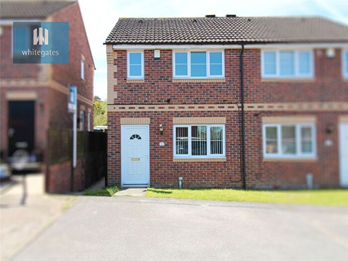 3 Bedroom Semi-Detached House To Rent In Old Mill Close, Hemsworth, Pontefract, West Yorkshire, WF9