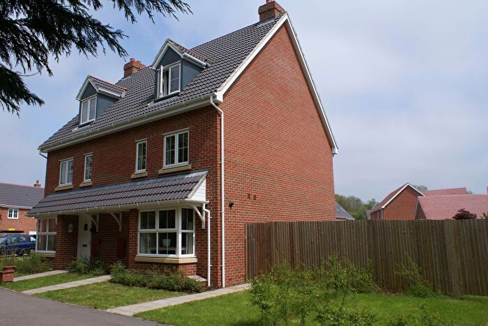 4 Bedroom Detached House To Rent In Lapwing Way, Four Marks, Alton, Hampshire, GU34