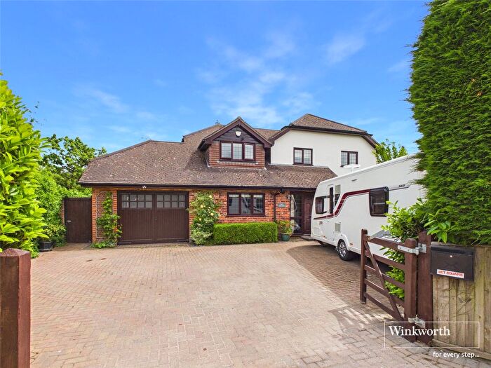4 Bedroom Detached House For Sale In Long Grove, Upper Bucklebury, Reading, Berkshire, RG7