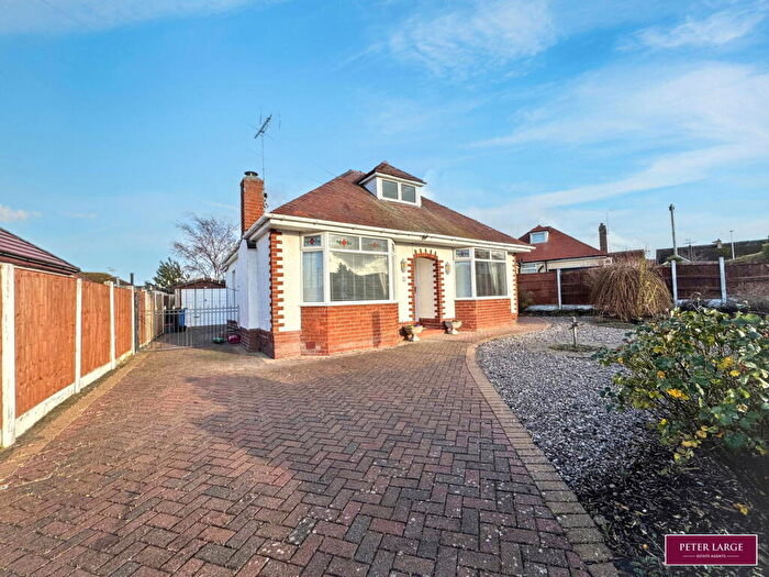 3 Bedroom Detached Bungalow For Sale In Alexandra Drive, Prestatyn, Denbighshire, LL19