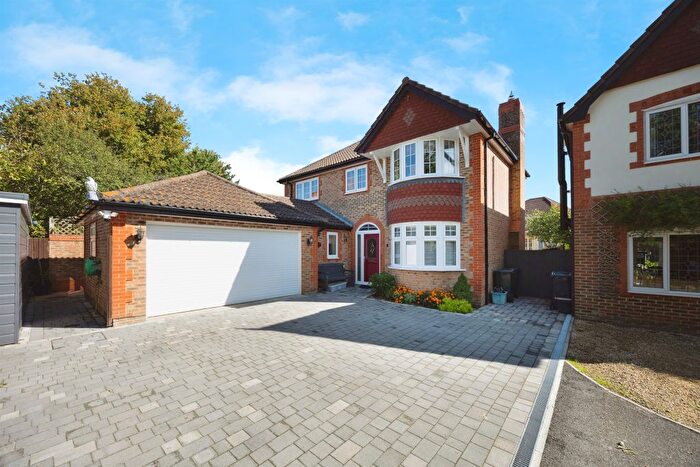 4 Bedroom Detached House For Sale In Lucilla Avenue, Ashford, TN23
