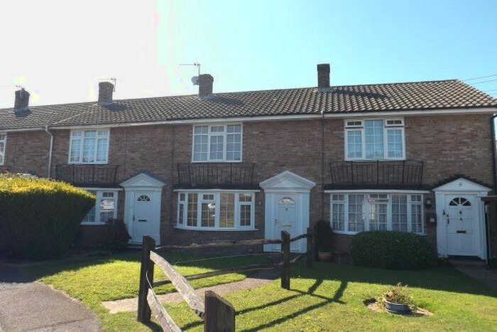 2 Bedroom Property To Rent In Browns Close, Uckfield, TN22