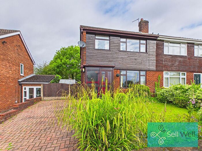 3 Bedroom Semi Detached House For Sale In Patricia Drive, Worsley, Manchester, M28